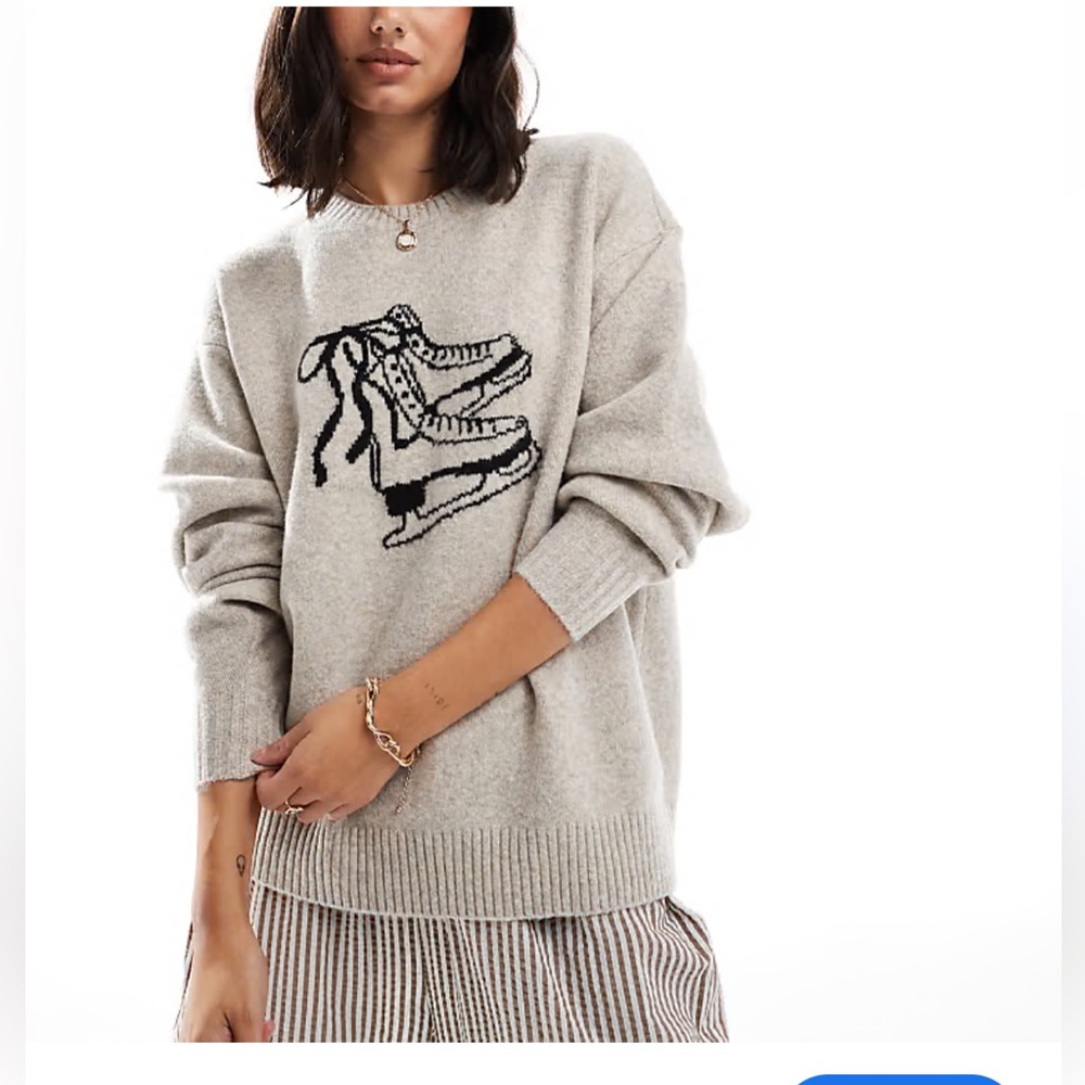 Hollister Beige Oversized Crewneck Sweater with Skates Design